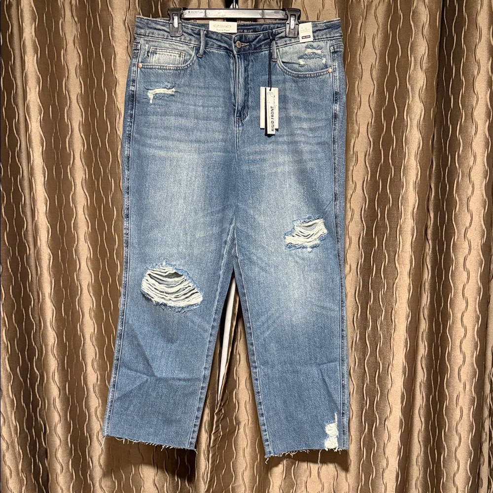 Judy Blue Rosalie NWT Straight Light Wash Distressed Jeans 16W - Picture 1 of 8